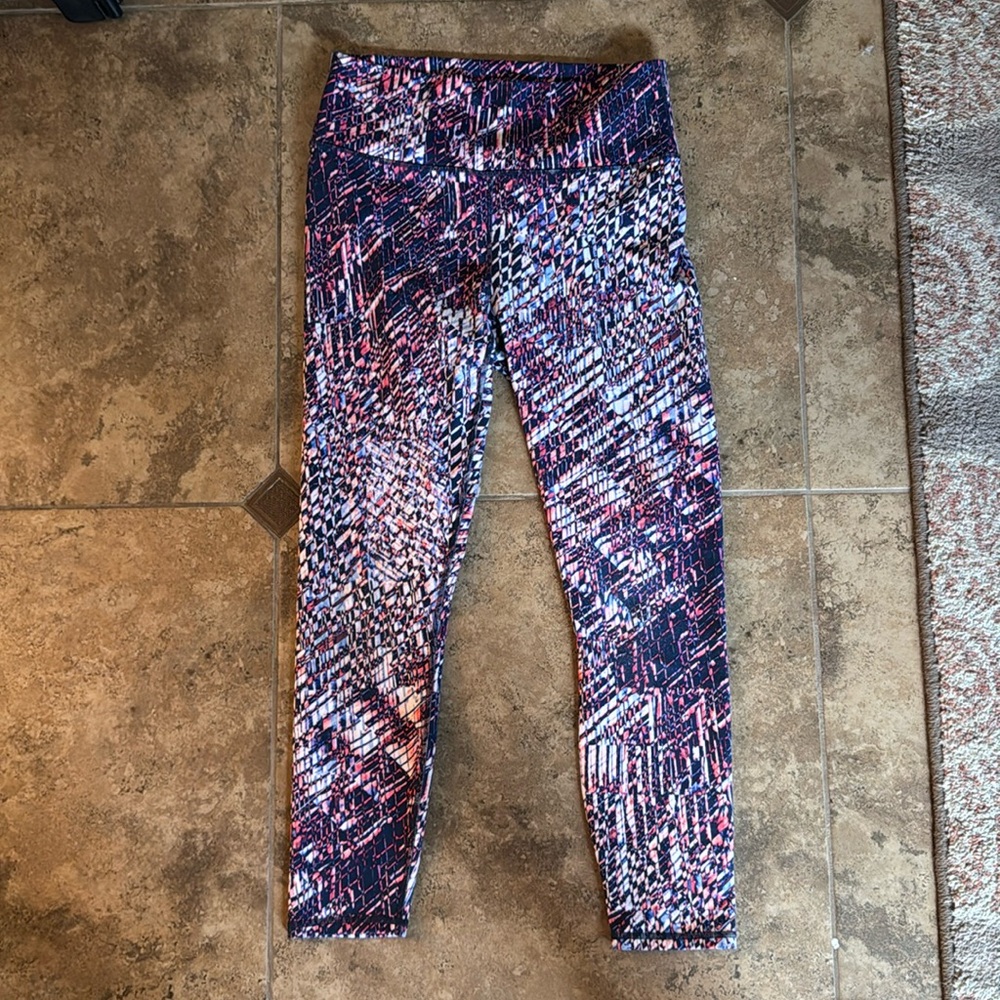 Fabletics Leggings 7/8 Length geometric pattern M